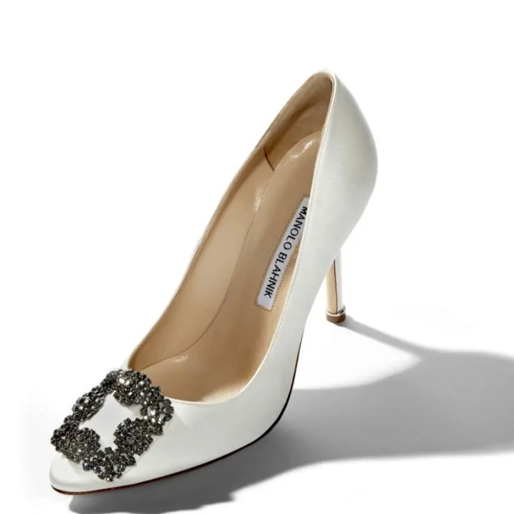 Manolo Blahnik Hangisi 115 White Satin Pump